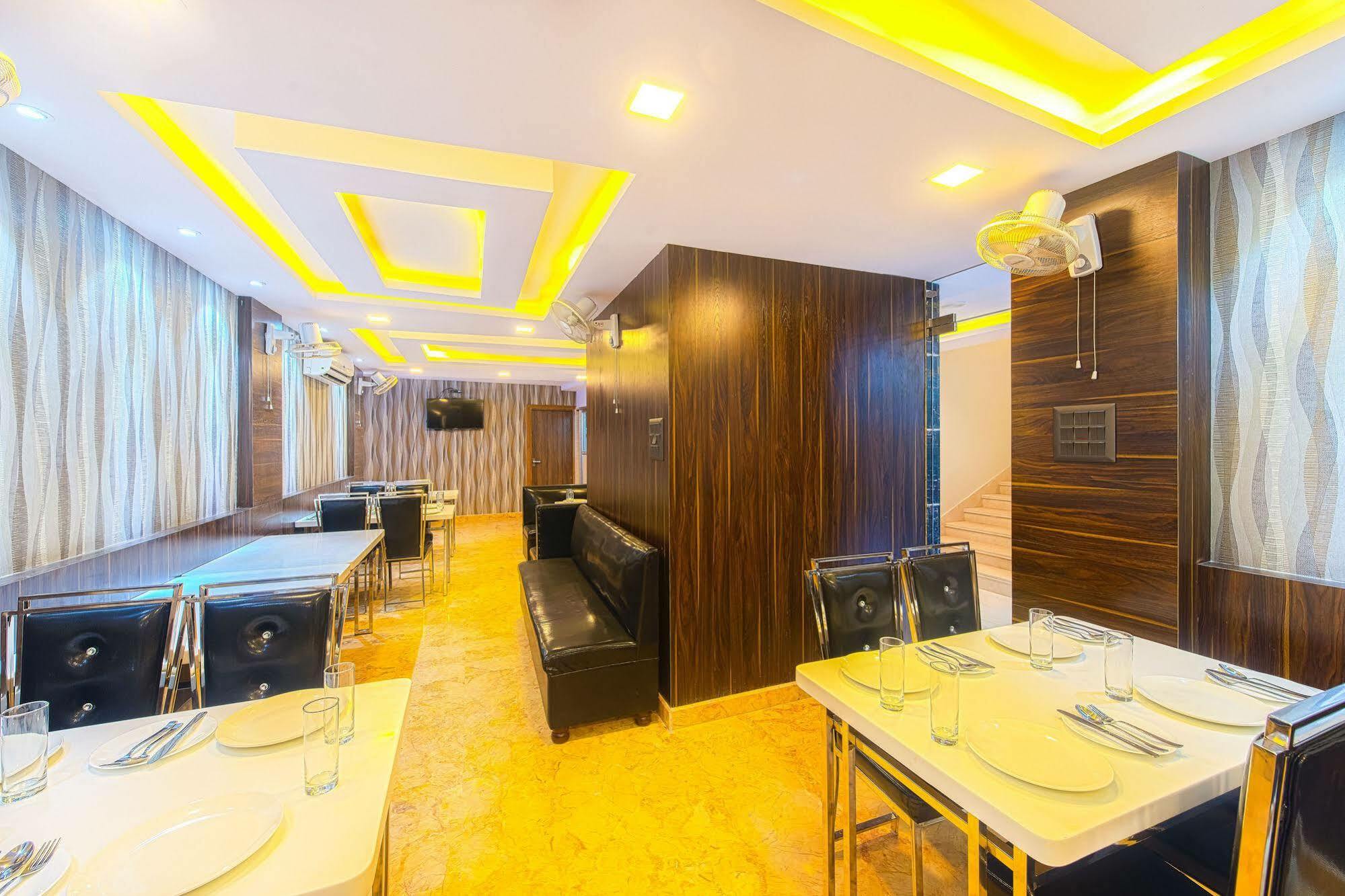 Treebo Orion Sapphire, Beck Bagan Hotel Kolkata Exterior photo