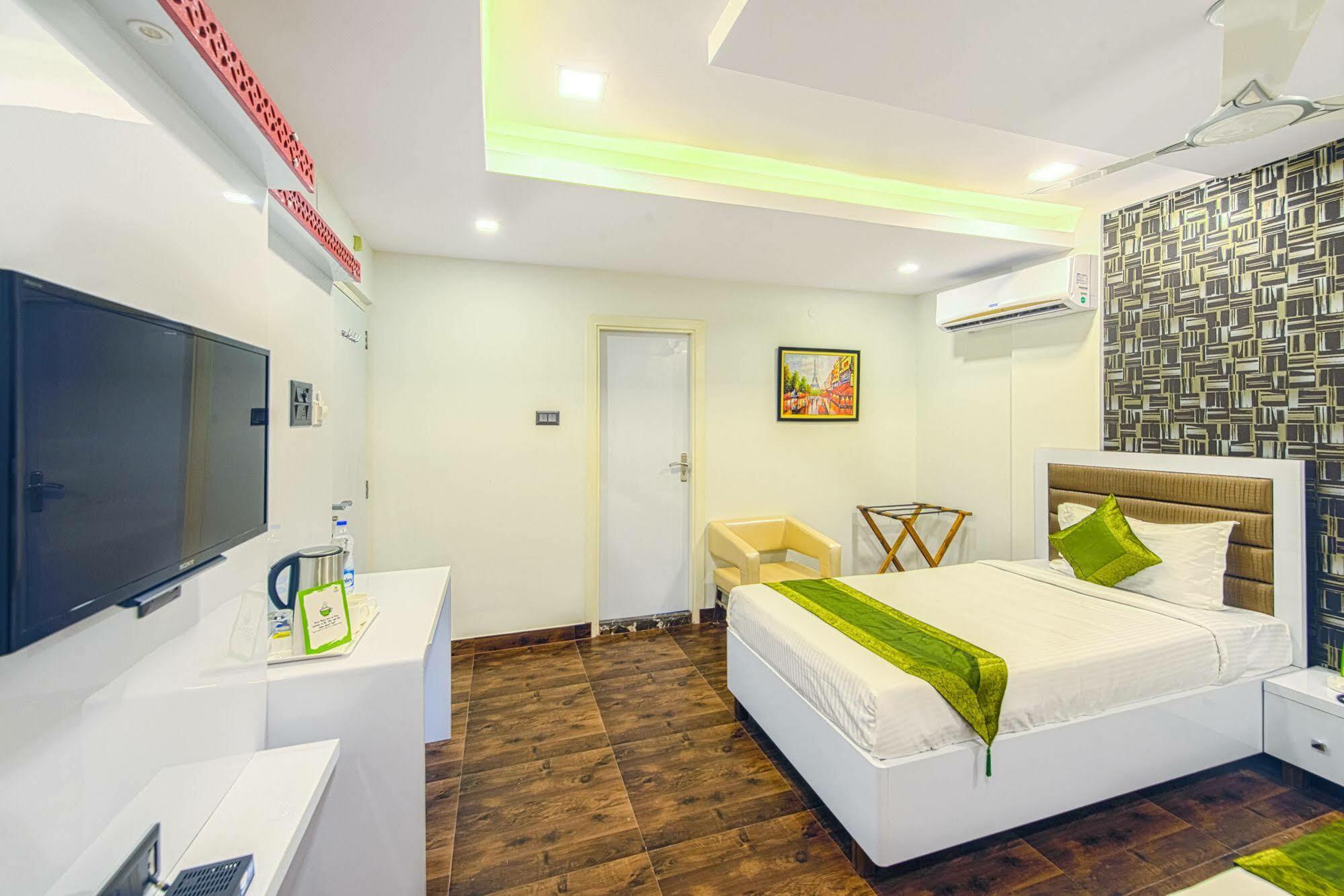 Treebo Orion Sapphire, Beck Bagan Hotel Kolkata Exterior photo